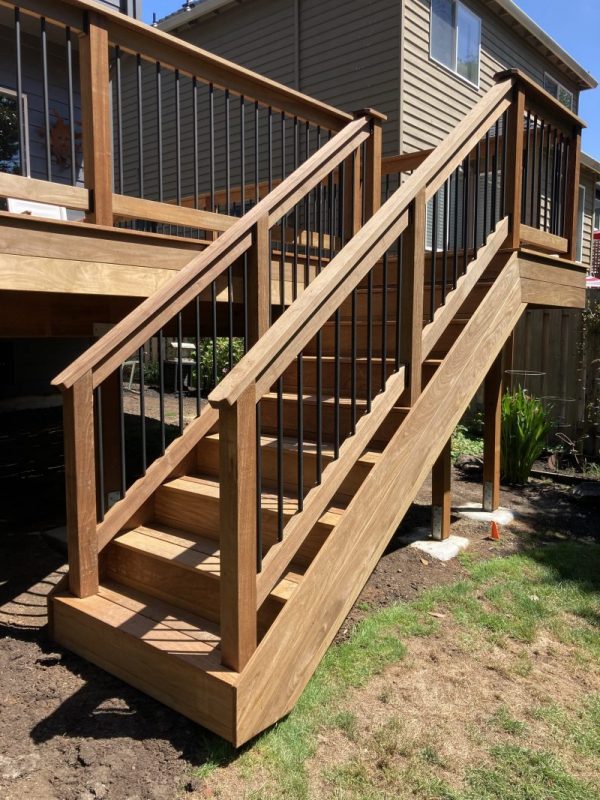 Ipe deck and railing | Deck Masters, LLC