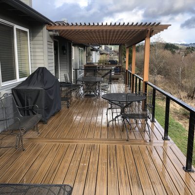 Trex deck with cable rail