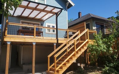 Cedar Deck with Wooden Acrylite Cover and Privacy Screen