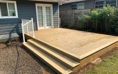 TimberTech Deck in Coconut Husk with White Oak border