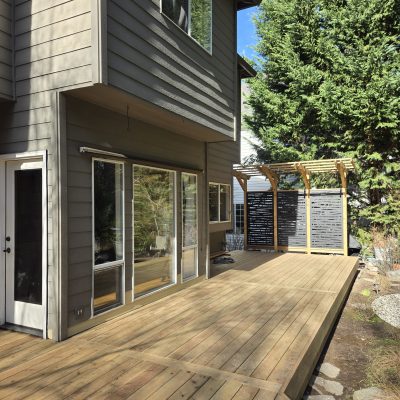 Cedar Deck with Custom Privacy Screen and Pergola