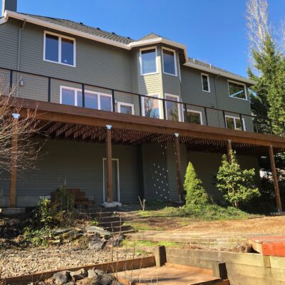 Tiki Torch deck with cable railing