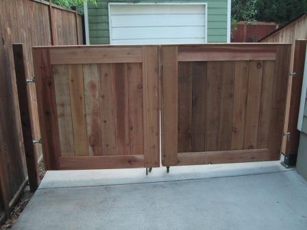 Cedar driveway gate | Deck Masters, LLC